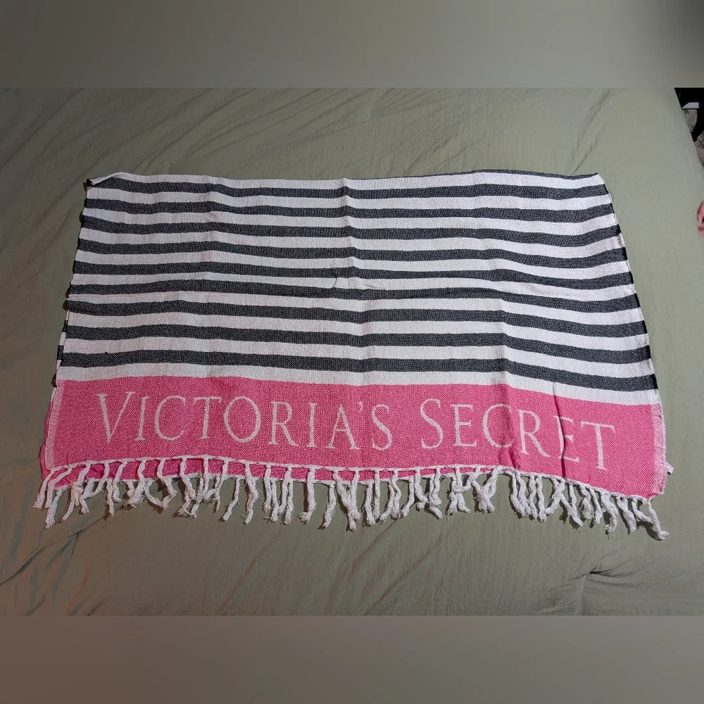 Victoria's Secret Fringe Beach Towel Throw Blanket Women One Size Pink Striped